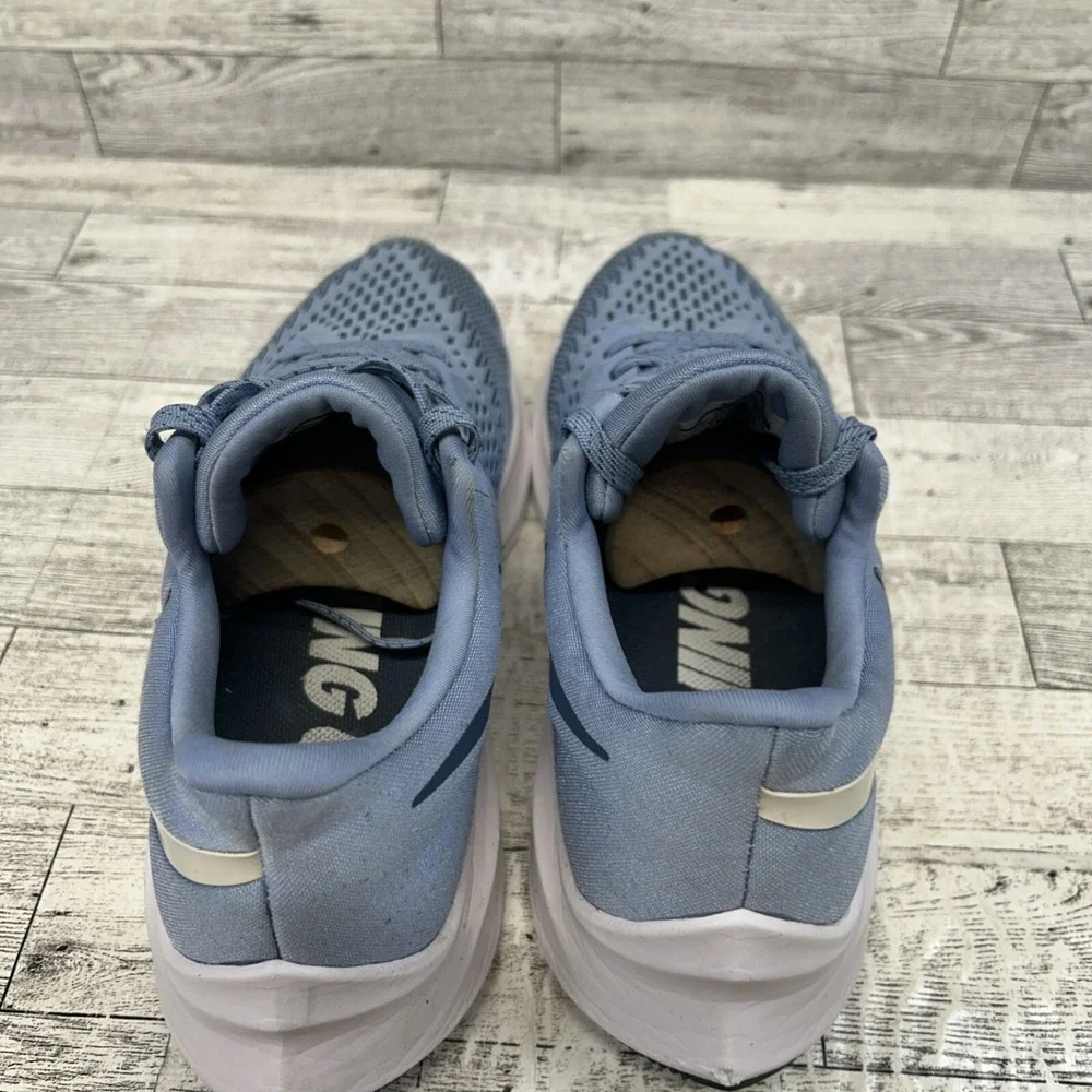 Nike Air Zoom Winflo 6 Indigo Fog Womens Size 7.5 Running Walking Travel Comfort